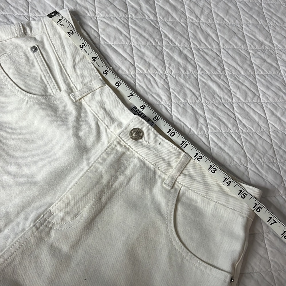 Princess Polly White Shorts - Picture 5 of 8
